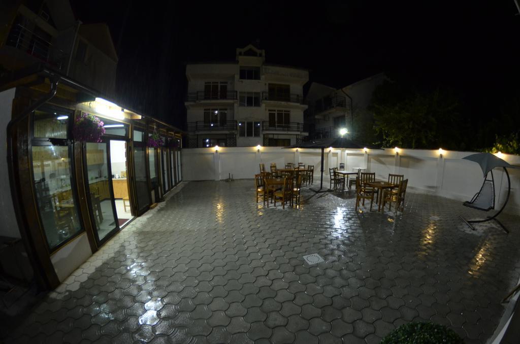 Razvan Holiday Costinesti Exterior foto
