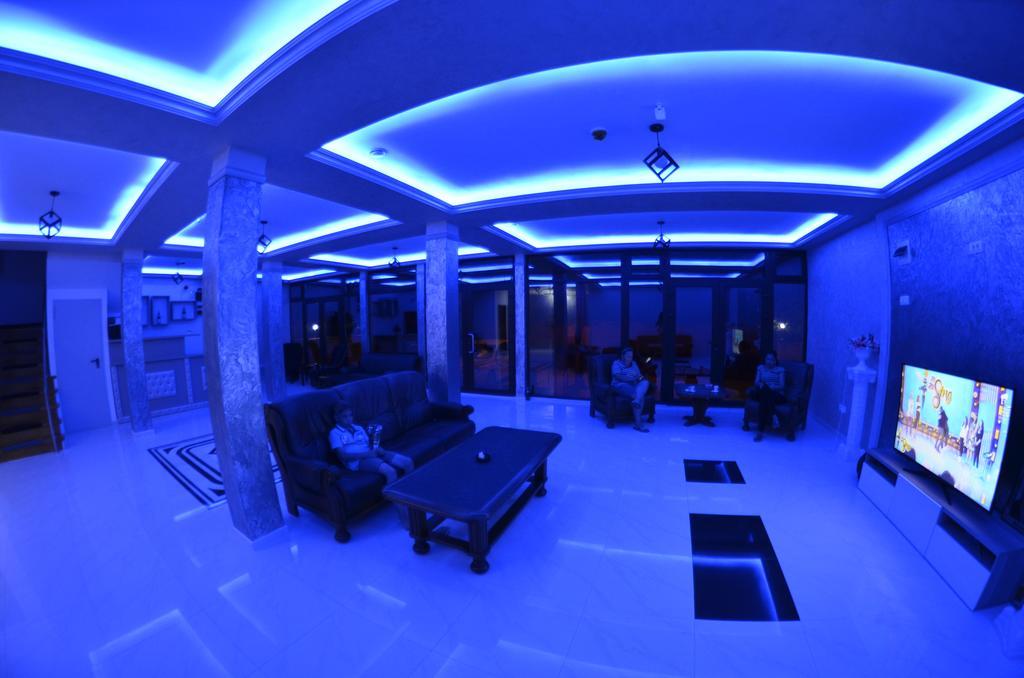 Razvan Holiday Costinesti Exterior foto