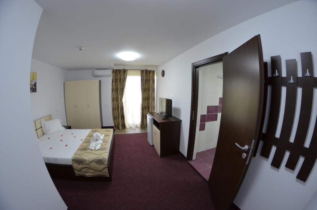 Razvan Holiday Costinesti Exterior foto