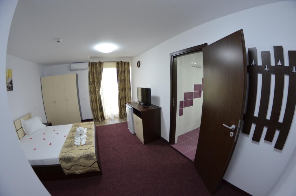 Razvan Holiday Costinesti Exterior foto