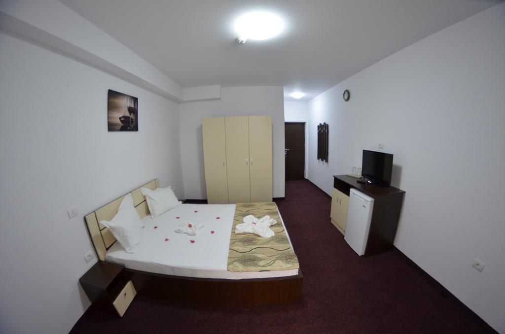 Razvan Holiday Costinesti Exterior foto
