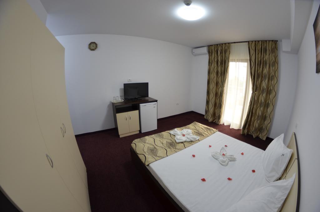 Razvan Holiday Costinesti Exterior foto