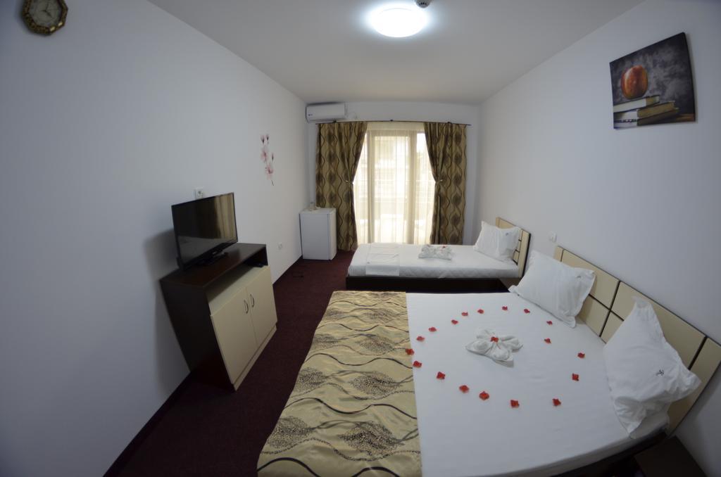 Razvan Holiday Costinesti Exterior foto